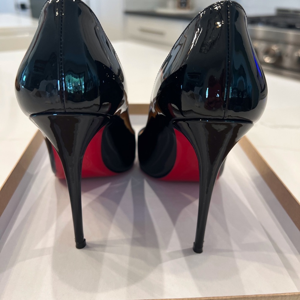 Christian Louboutin Kate Black
100 mm Pumps - Patent calf leather